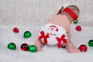 Zdjęcie z niemowlakiem w świątecznym stroju